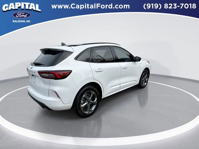 Certified 2023 Ford Escape ST-Line w/ Tech Pack #1 image 6
