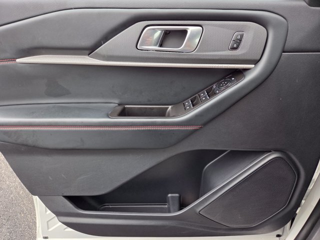 Certified 2025 Ford Explorer ST-Line AWD/4WD image 28