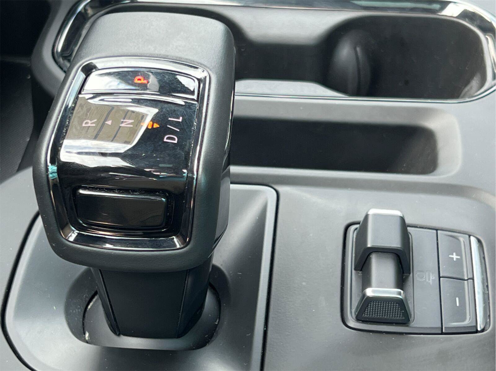 Used 2024 GMC Sierra 1500 AT4 w/ Technology Package AWD/4WD image 50