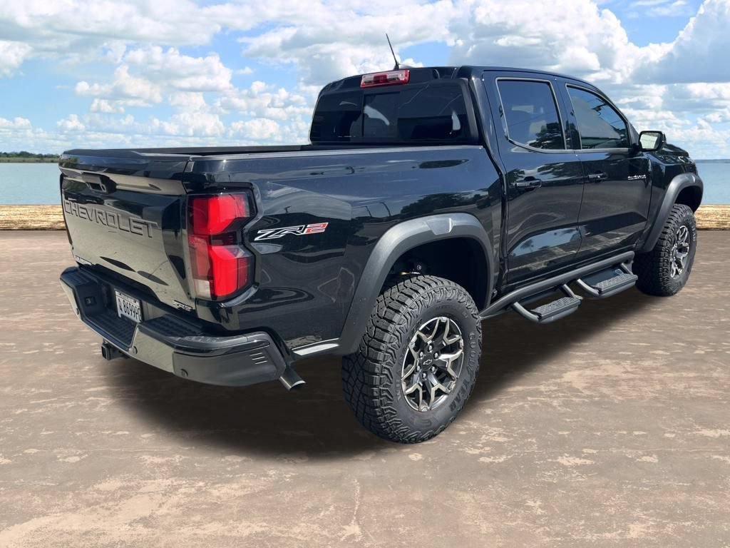 Used 2025 Chevrolet Colorado ZR2 AWD/4WD image 4
