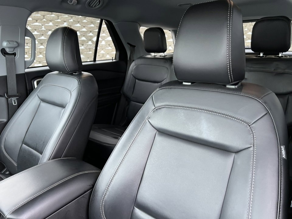 Certified 2023 Ford Explorer XLT w/ Equipment Group 202A image 14