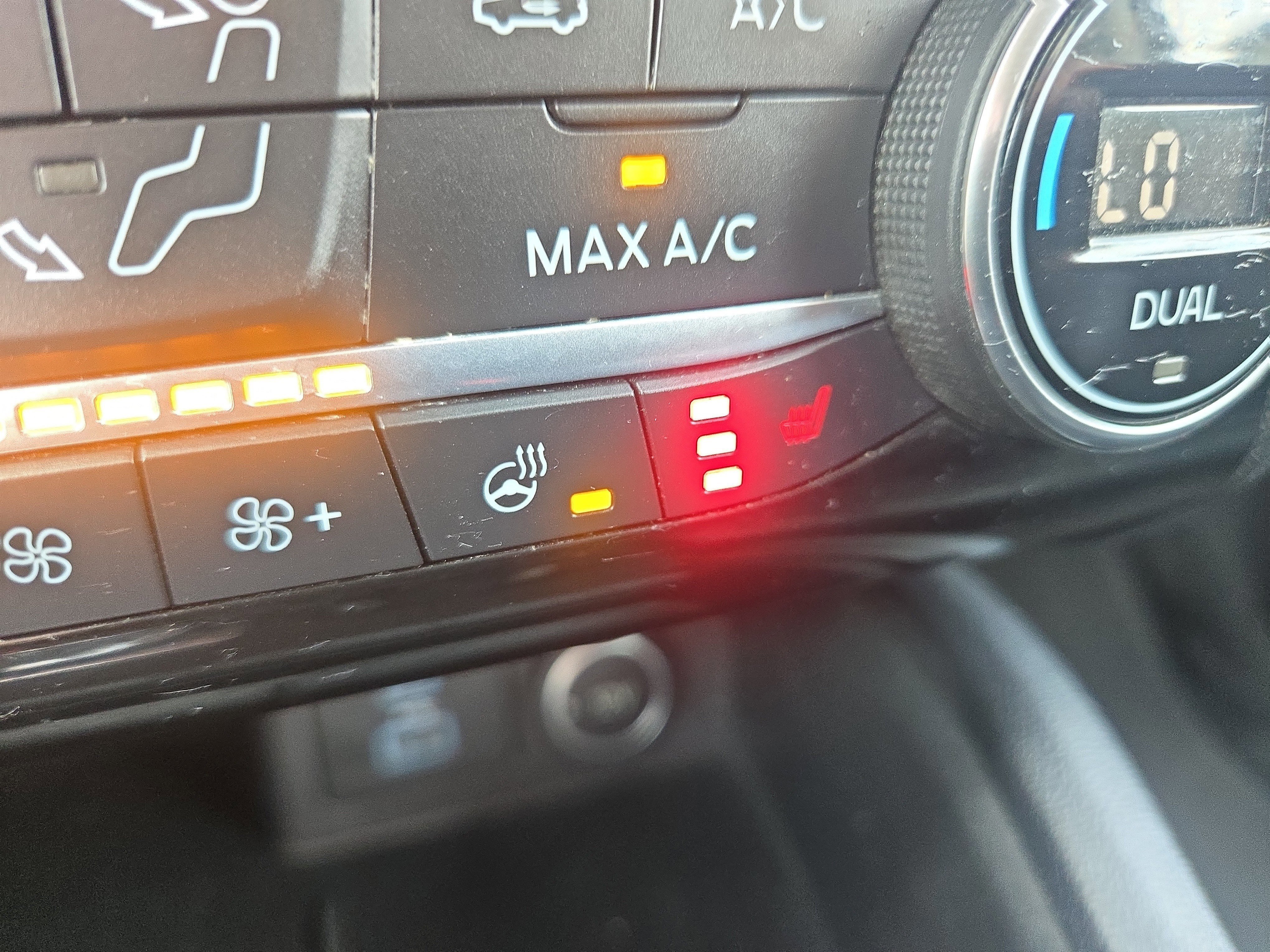 Certified 2021 Ford Escape Titanium image 28