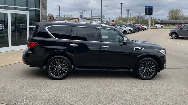 Used 2023 INFINITI QX80 Sensory w/ All-Season Package AWD/4WD image 2