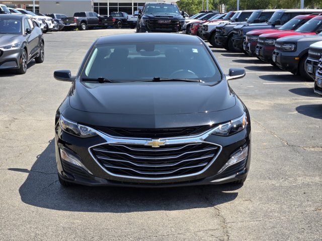Used 2024 Chevrolet Malibu LT FWD image 2