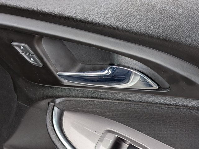 Used 2021 Chevrolet Malibu LT FWD image 35