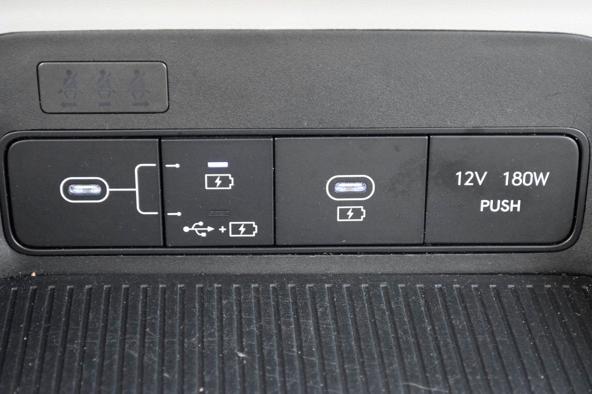 Used 2024 Hyundai Kona SEL image 17