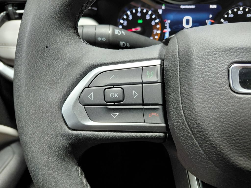 Used 2025 Jeep Compass Limited AWD/4WD image 34