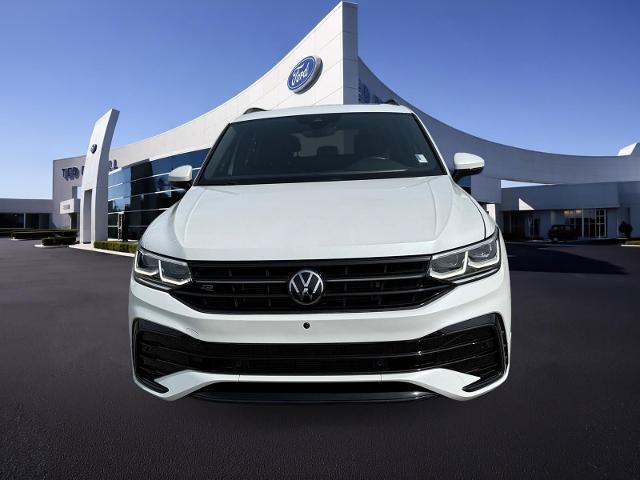Used 2022 Volkswagen Tiguan SEL R-Line AWD/4WD image 3