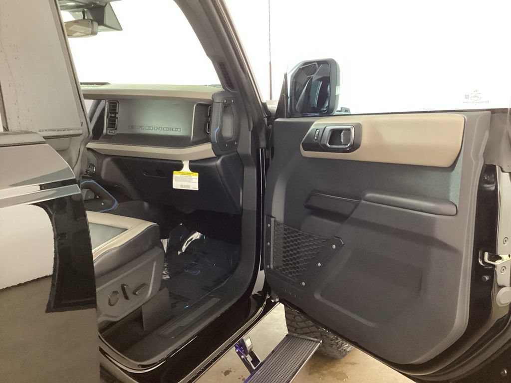 Certified 2024 Ford Bronco Wildtrak AWD/4WD image 24