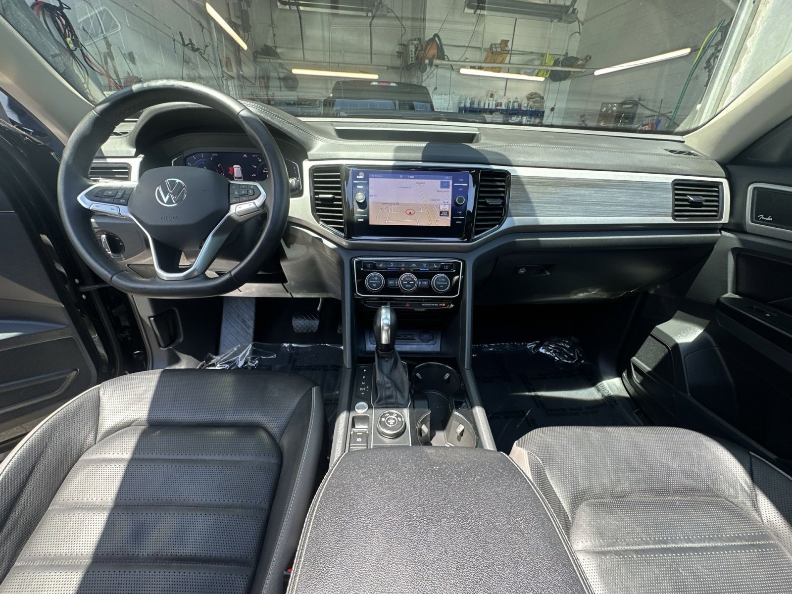 Used 2021 Volkswagen Atlas SEL Premium AWD/4WD image 31