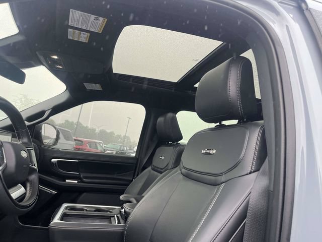 Certified 2025 Ford Expedition Platinum w/ Stealth Performance Package AWD/4WD image 18