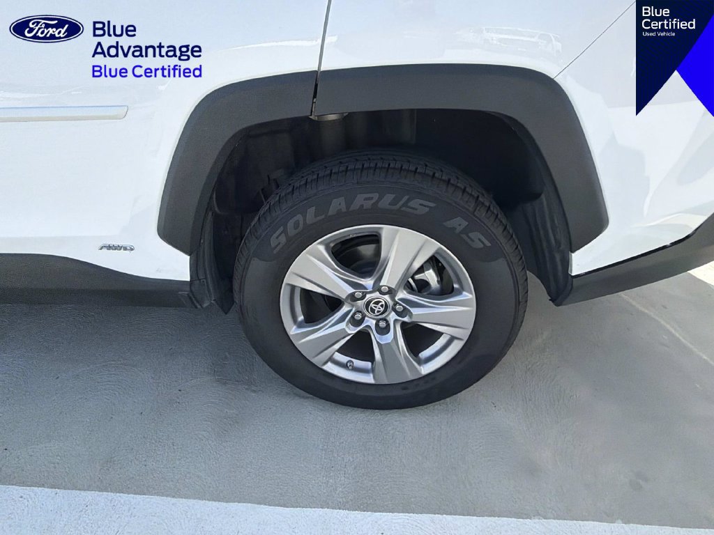 Used 2024 Toyota RAV4 LE AWD/4WD image 6