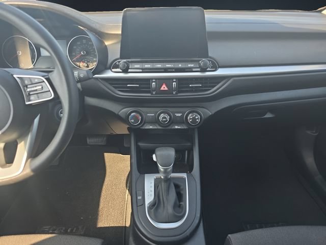 Used 2024 Kia Forte LXS w/ LXS Technology Package FWD image 11