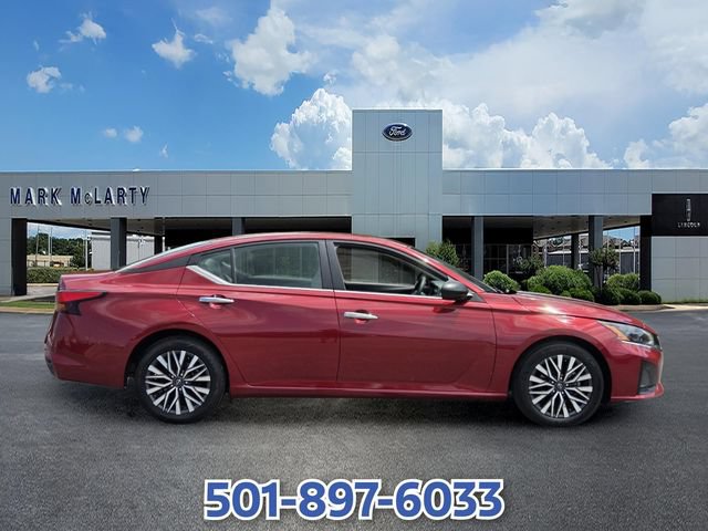 Used 2025 Nissan Altima 2.5 SV FWD image 6