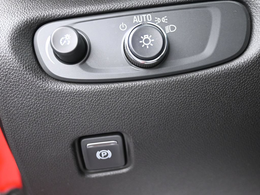 Used 2023 Chevrolet Blazer LT FWD image 18