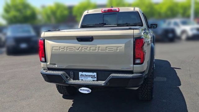 Used 2024 Chevrolet Colorado ZR2 w/ ZR2 Convenience Package III AWD/4WD image 8