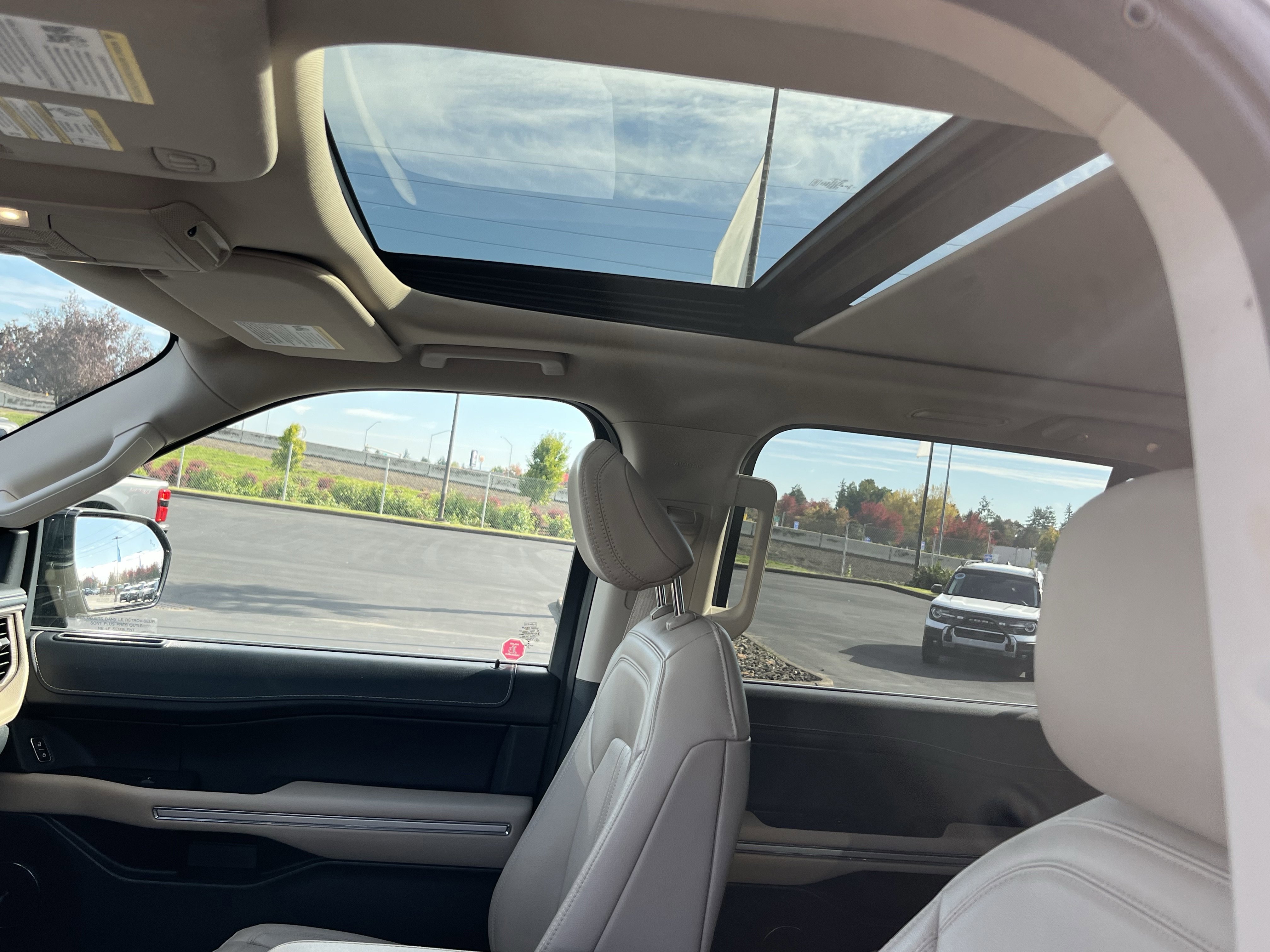 Certified 2022 Ford Expedition Limited w/ Equipment Group 302A image 15