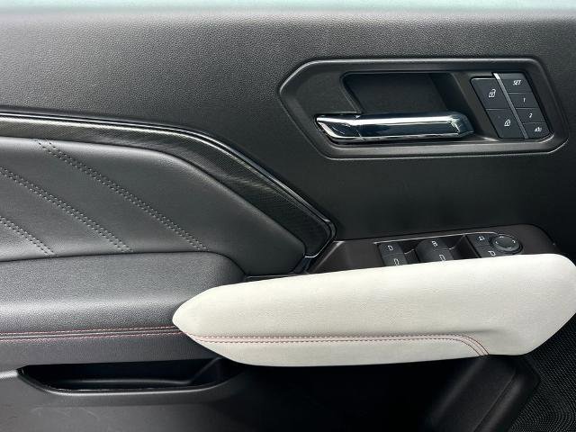 Used 2024 GMC Canyon AT4X AWD/4WD image 10