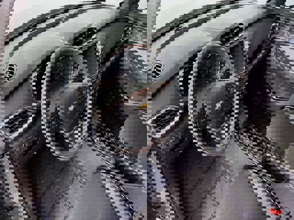 Used 2023 Chevrolet TrailBlazer LT w/ Convenience Package image 2