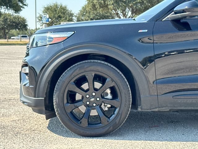 Certified 2024 Ford Explorer ST-Line w/ Class IV Trailer Tow Package RWD image 10