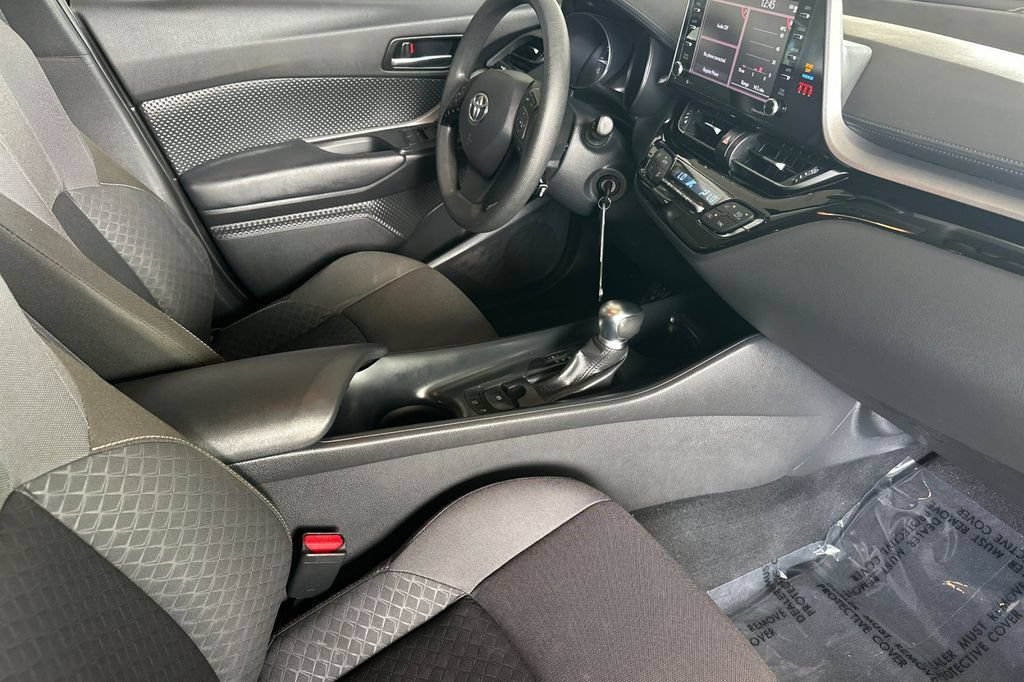 Used 2021 Toyota C-HR LE FWD image 19