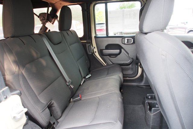 Used 2022 Jeep Wrangler Unlimited Sport AWD/4WD image 13