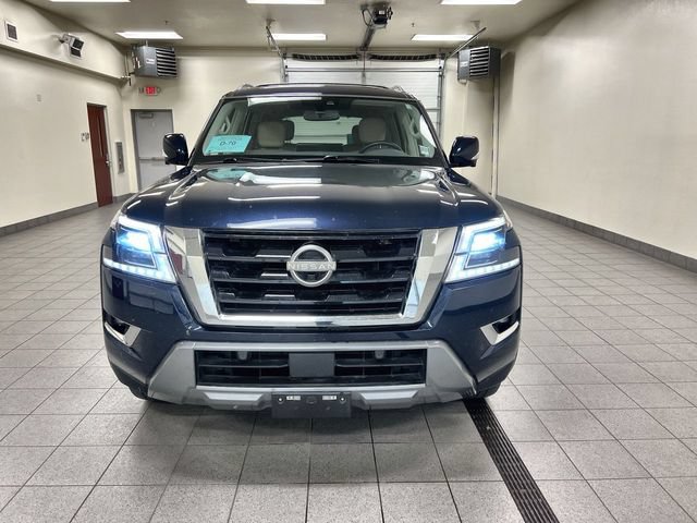 Used 2024 Nissan Armada SL w/ Captain's Chairs Package AWD/4WD image 2