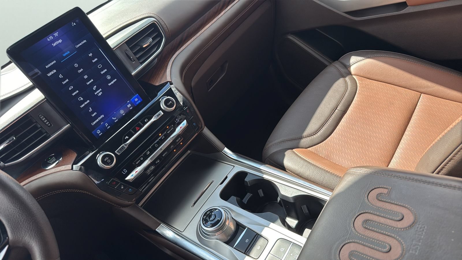 Certified 2021 Ford Explorer King Ranch w/ Premium Technology Package RWD image 20