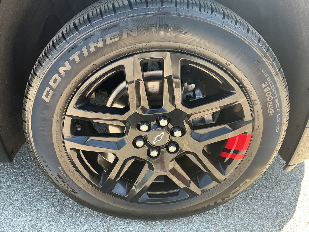 Used 2022 Chevrolet Traverse Premier w/ Redline Edition AWD/4WD image 12