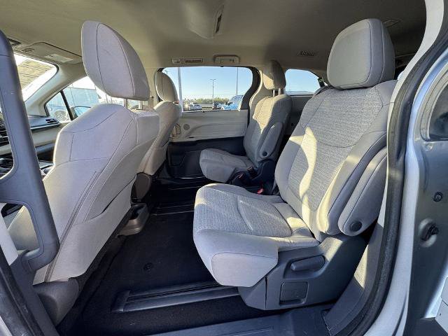 Used 2021 Toyota Sienna LE image 14