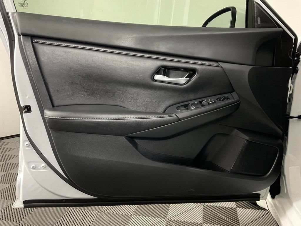 Used 2021 Nissan Sentra SV FWD image 12
