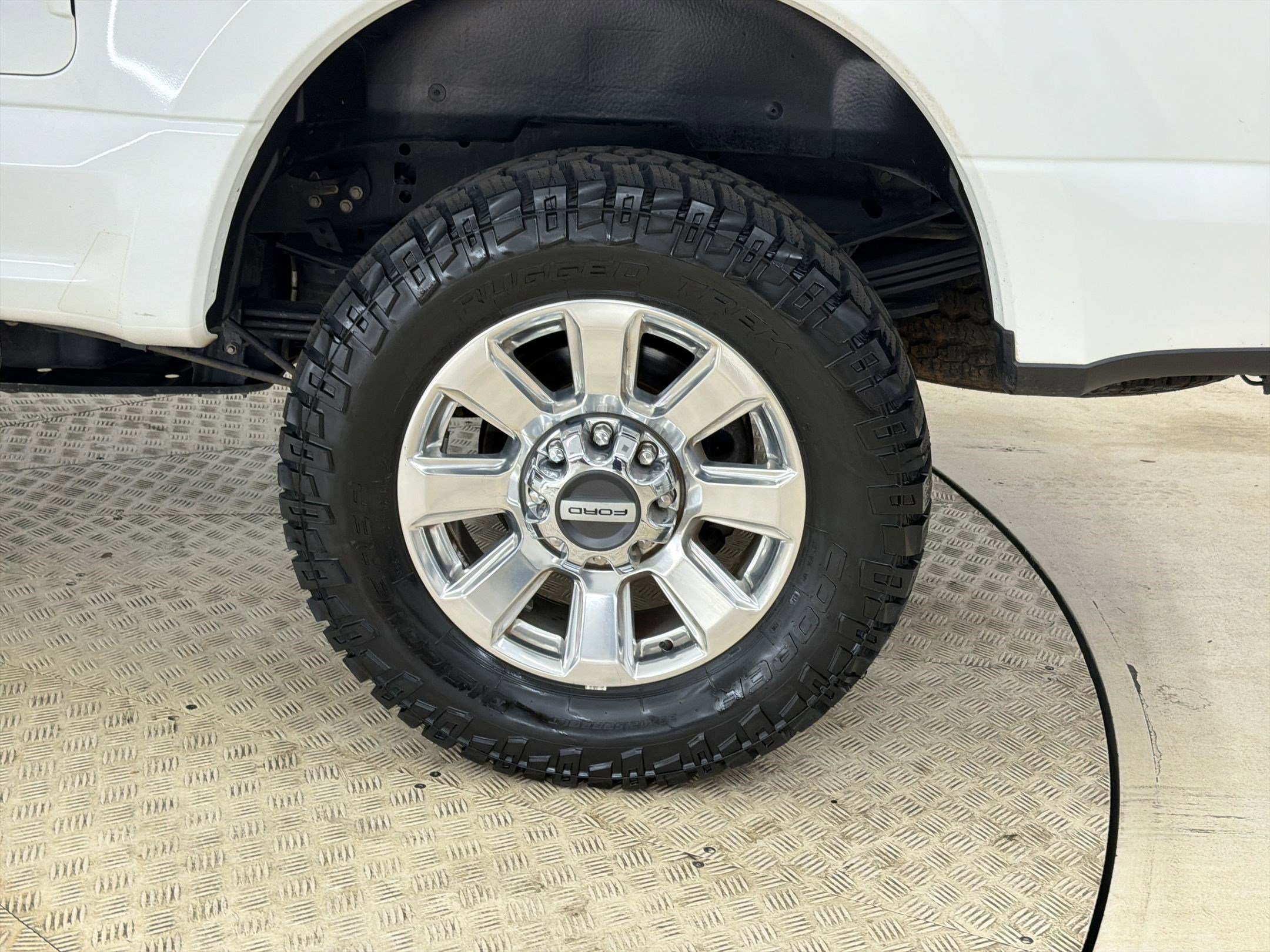 Certified 2022 Ford F250 Platinum w/ FX4 Off-Road Package image 11