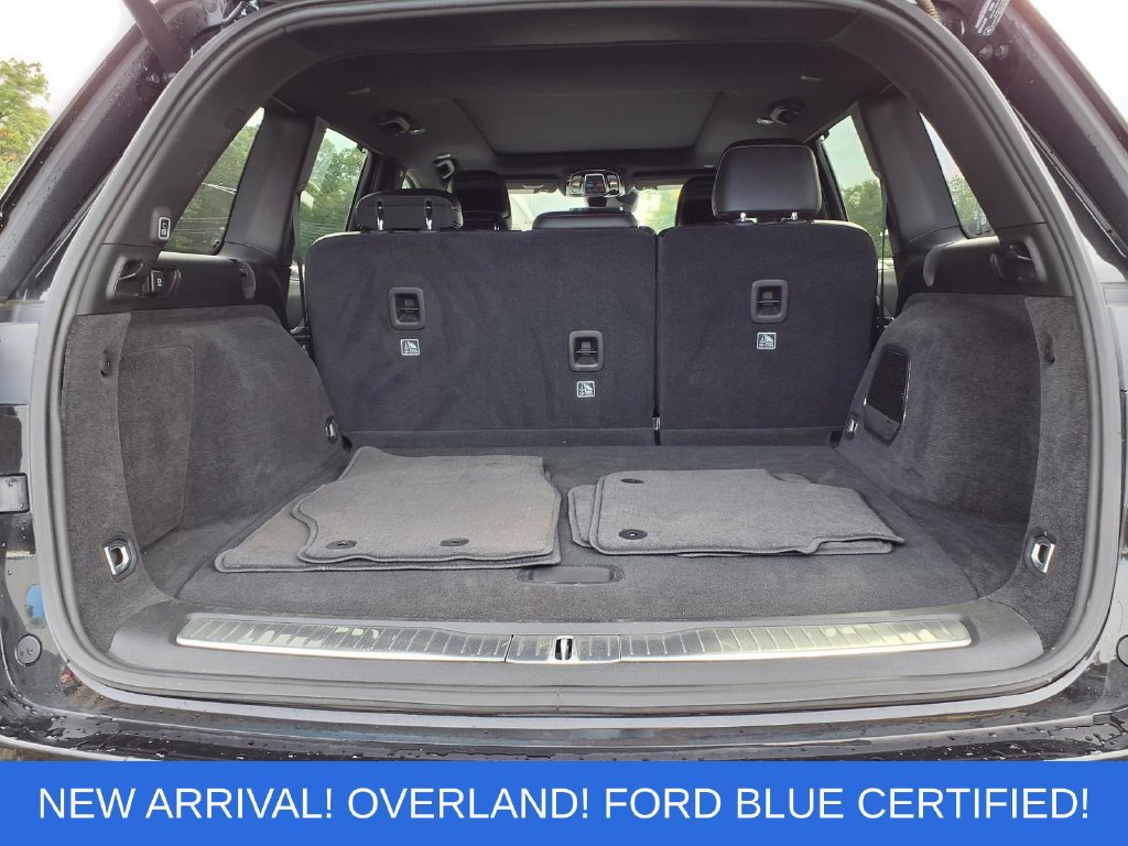Used 2023 Jeep Grand Cherokee Overland w/ Luxury Tech Group IV AWD/4WD image 22