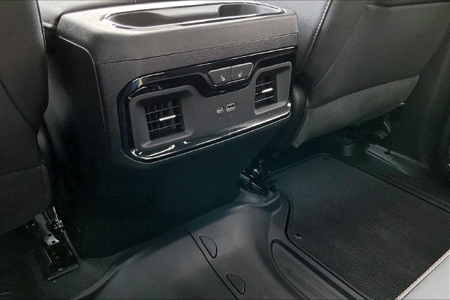Used 2023 GMC Sierra 1500 AT4 w/ AT4 Premium Package AWD/4WD image 11