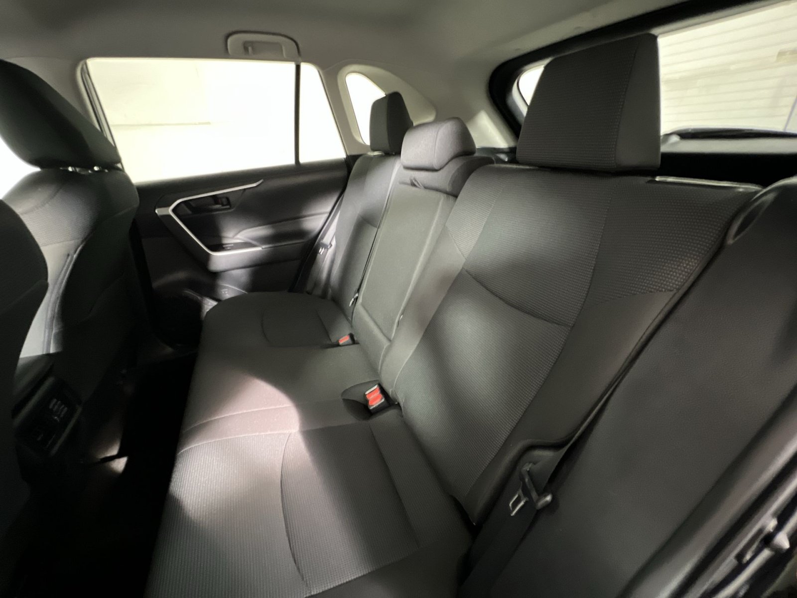 Used 2023 Toyota RAV4 LE FWD image 23