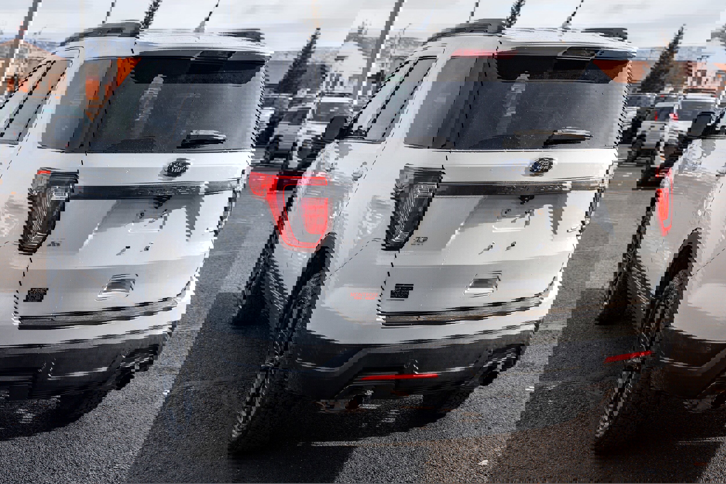 Certified 2018 Ford Explorer XLT w/ Equipment Group 202A image 6