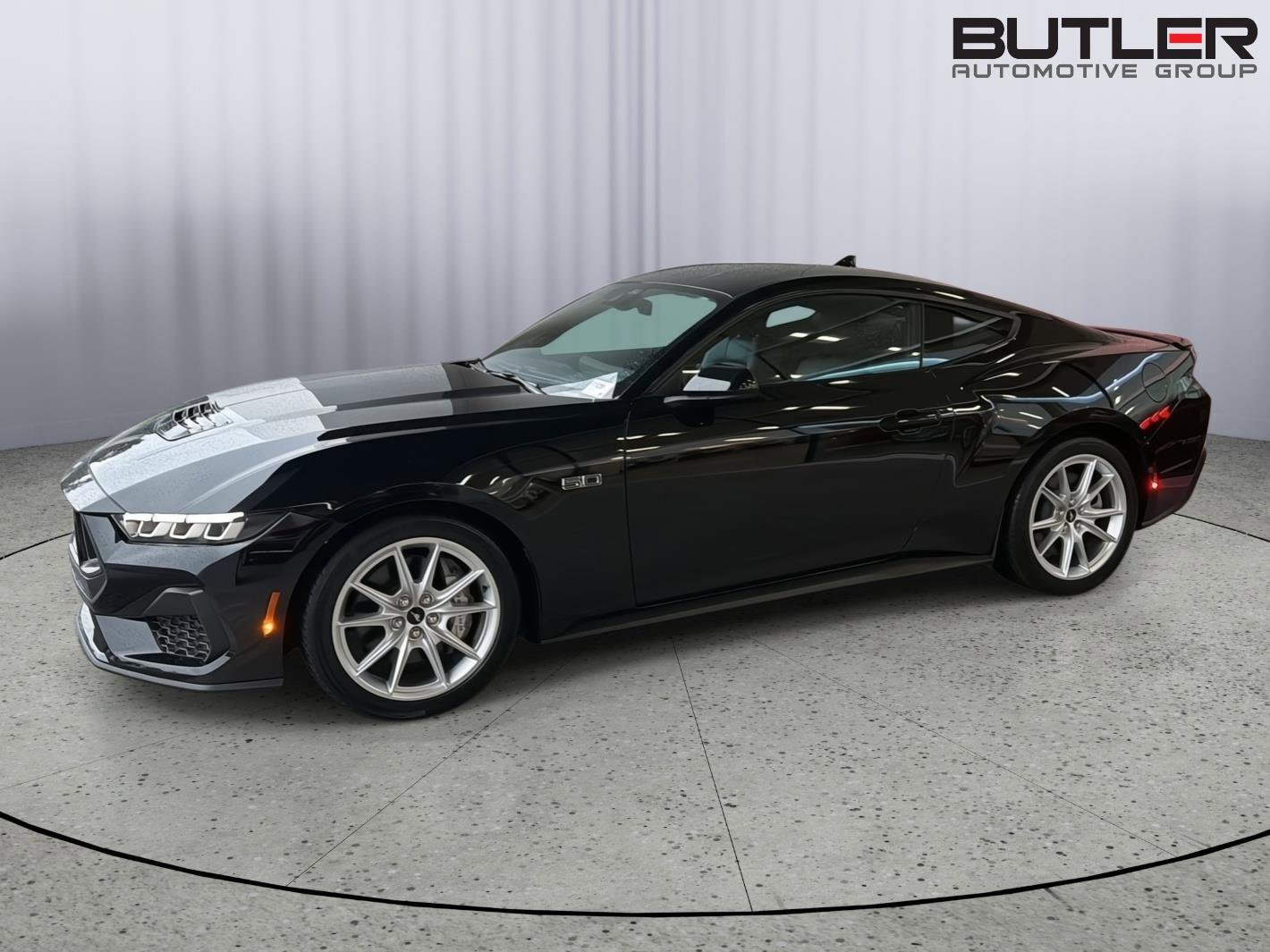 Certified 2024 Ford Mustang GT Premium RWD image 3