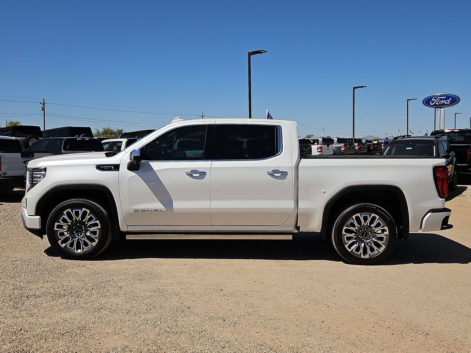 Used 2025 GMC Sierra 1500 Denali Ultimate AWD/4WD image 9
