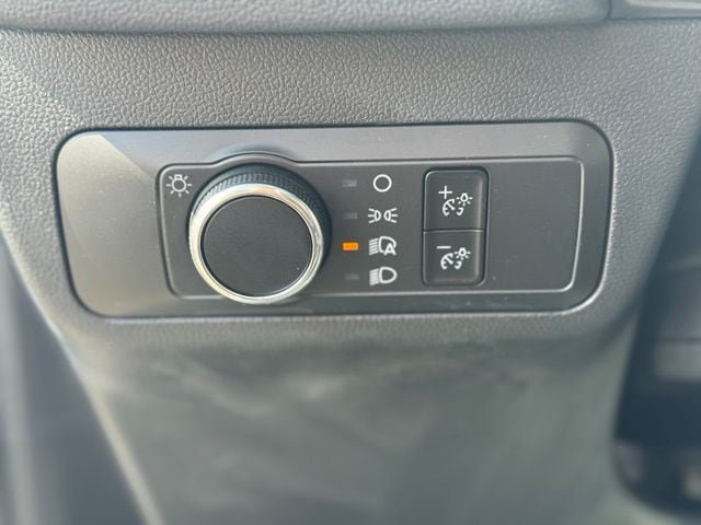 Certified 2025 Ford Escape Active AWD/4WD image 13