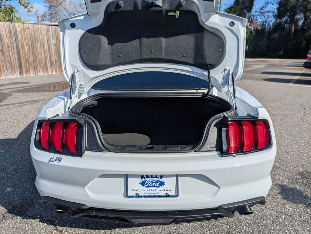Certified 2022 Ford Mustang Coupe RWD image 13