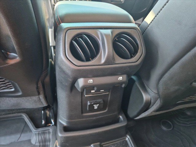 Used 2026 Jeep Wrangler Unlimited Rubicon AWD/4WD image 16