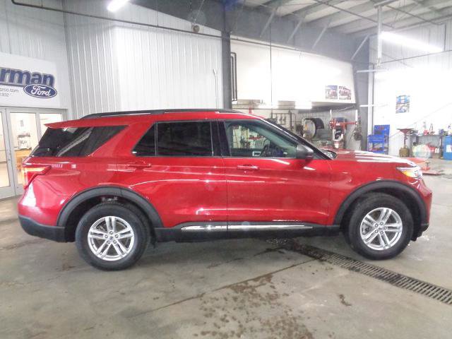 Certified 2022 Ford Explorer XLT w/ Equipment Group 202A image 6