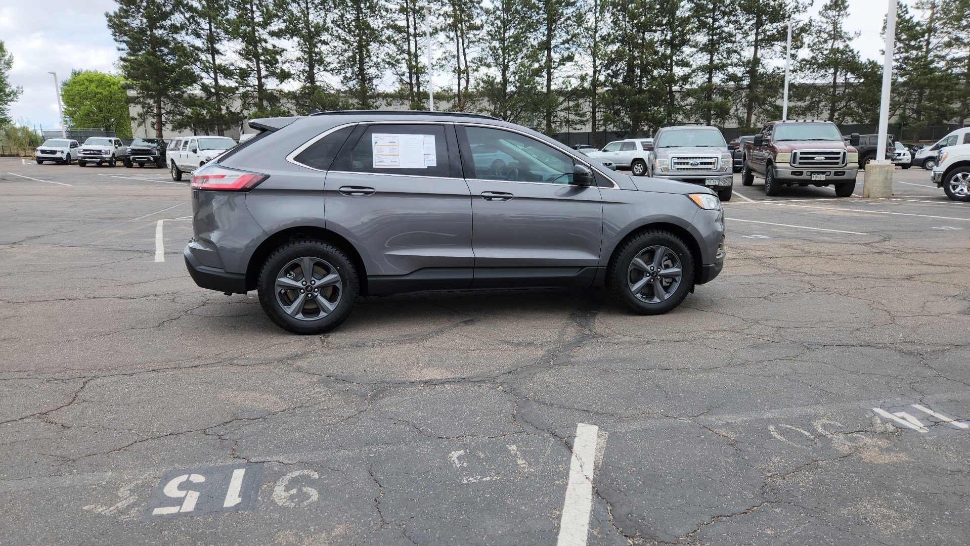 Certified 2022 Ford Edge SEL w/ Sport Appearance Package AWD/4WD image 17