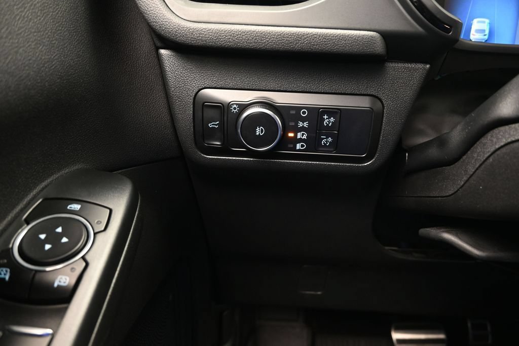 Certified 2023 Ford Escape ST-Line Select AWD/4WD image 27