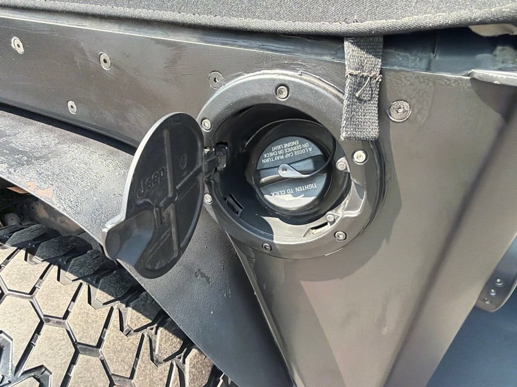 Used 2018 Jeep Wrangler Unlimited Rubicon AWD/4WD image 46