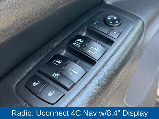 Used 2018 Jeep Grand Cherokee Altitude AWD/4WD image 15