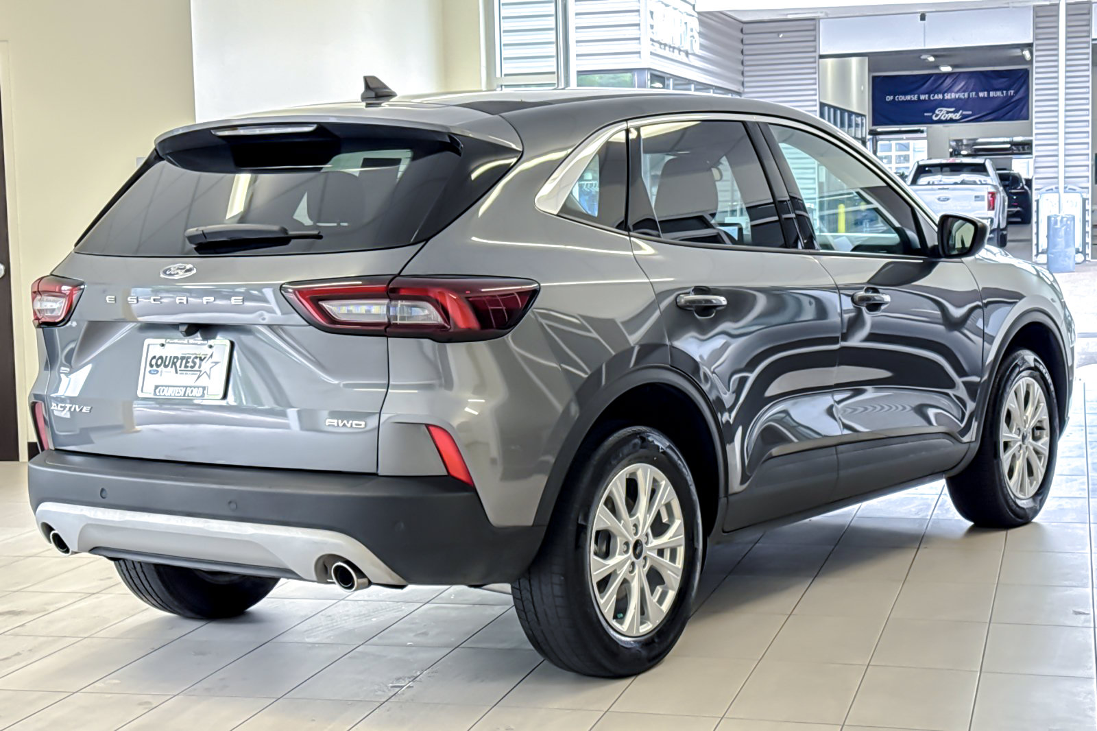 Certified 2024 Ford Escape Active AWD/4WD image 4