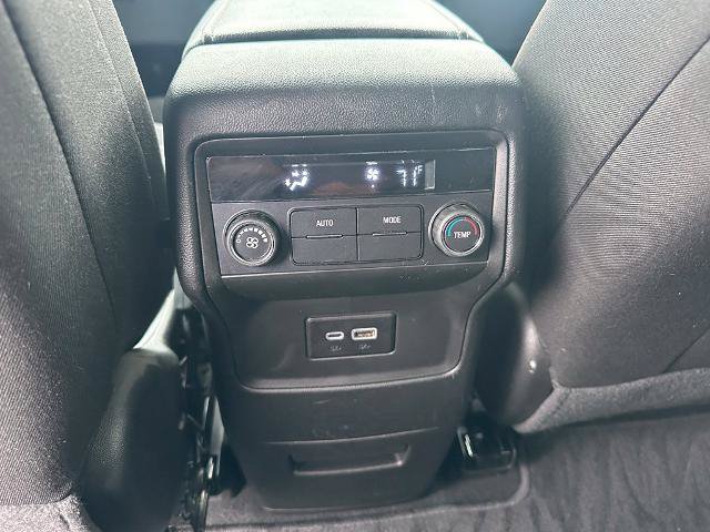 Used 2023 GMC Acadia SLE w/ Elevation Edition FWD image 17