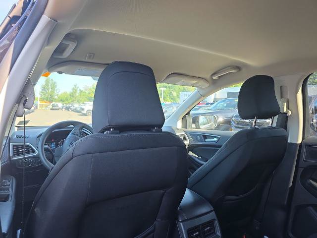 Certified 2022 Ford Edge SE w/ Black Appearance Package AWD/4WD image 18