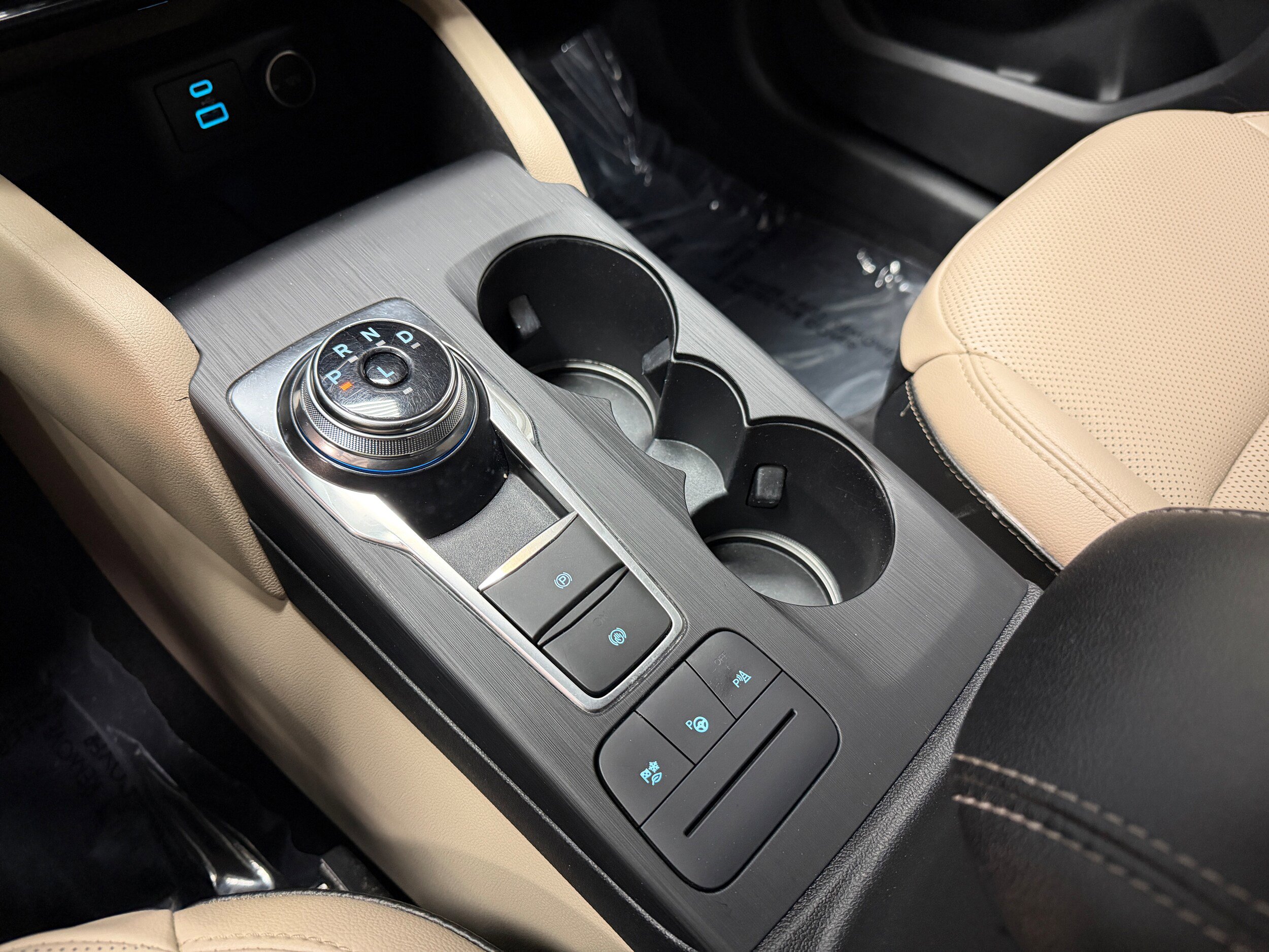 Certified 2021 Ford Escape Titanium FWD image 25